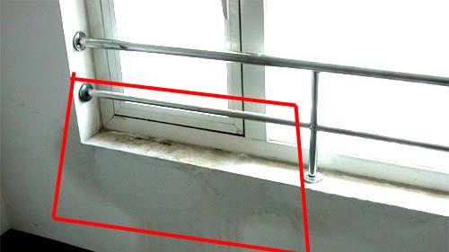 原来窗户下雨经常渗水，是工人少了这个步骤，赶紧回家检查！