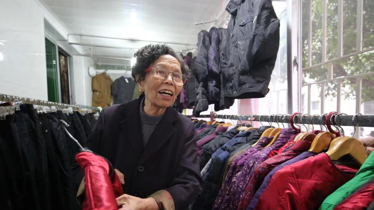 用十年还清两千万欠债的92岁“诚信奶奶”：欠别人的钱就应该还上！