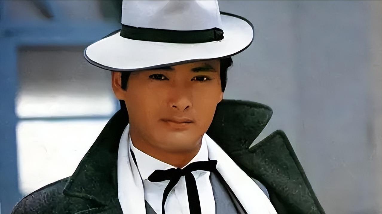 朱之文|大衣哥朱之文模仿周润发！荣登杂志封面，宛如一名超级大明星