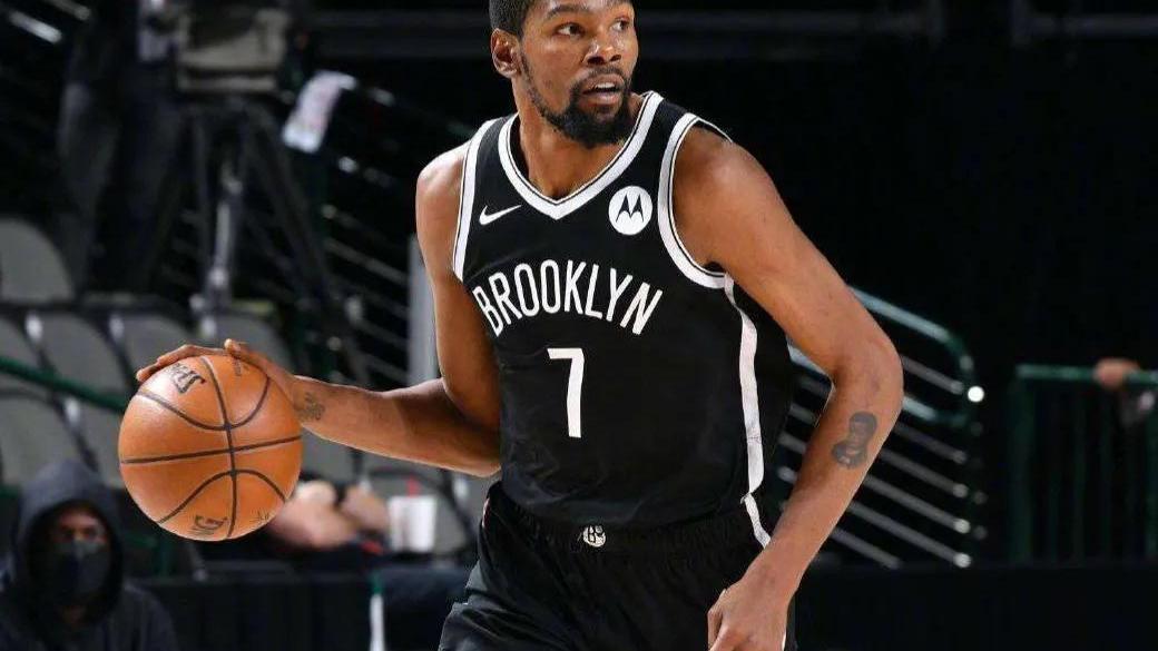 鲤城|单场得分低于10分场次大比拼：乔丹13场，贾巴尔50场，科比73场，那现役詹库杜三人什么