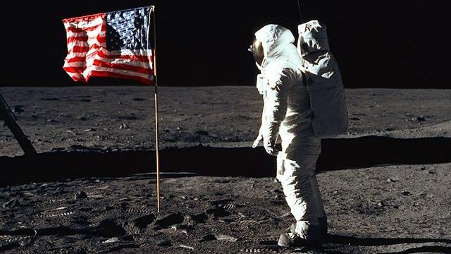摊牌！美国重启登月计划，NASA局长坦言，不准让中国抢先登陆月球