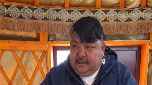 |网红“恩克”跟毛子哥决裂后，又被无赖缠上，反客为主招人烦