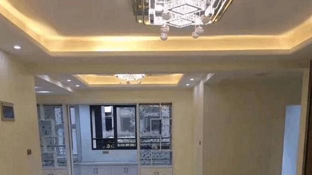 老公嫌弃底楼房子潮湿，我贪便宜买下，装修出来大家都说赚到了！