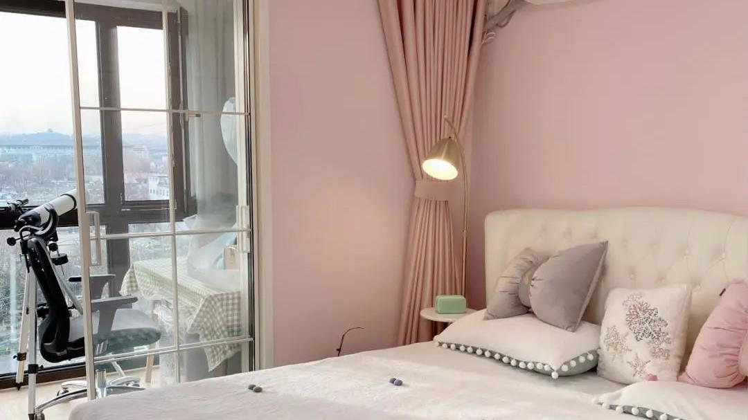 70平粉嫩家居风，清新甜蜜感十足，长期居住有利于保持年轻心态