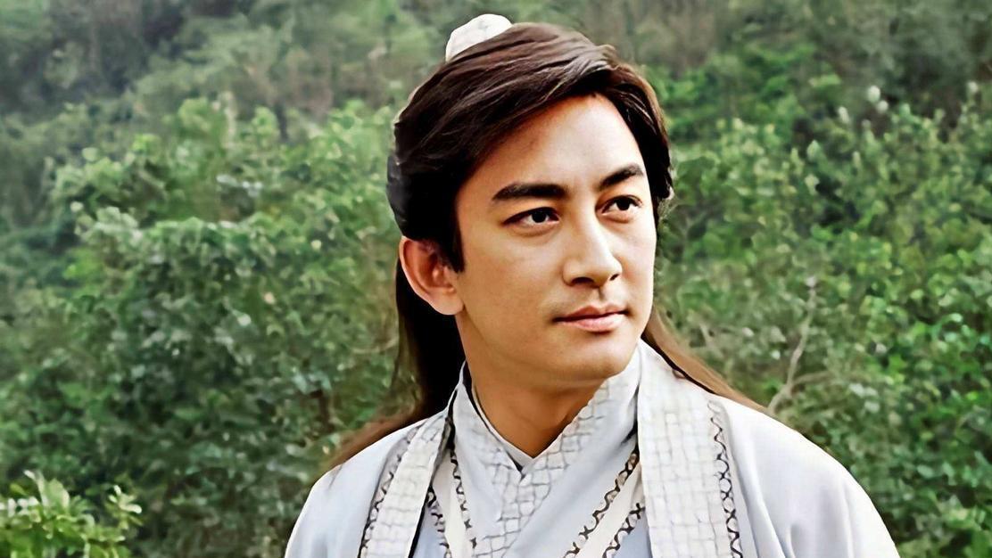 吴启华|著名港星吴启华与好友饮酒聚会，13岁女儿颜值高