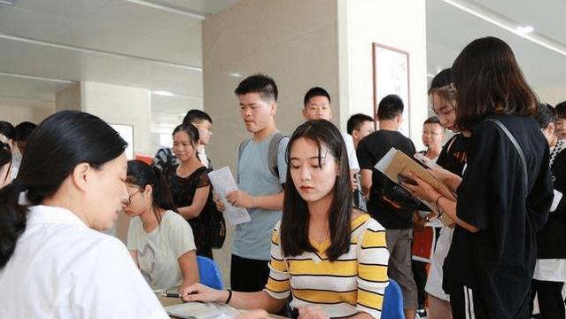 招聘|新一批“铁路局”公开招聘，上岸后待遇很吃香，达到要求的别错过