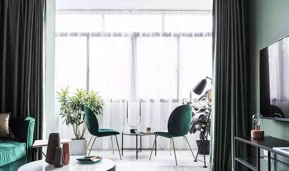 窗帘究竟是装在客厅好，还是装在阳台好呢？看完后不再纠结了