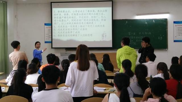 教师|教师行业将“大整顿”，教师准入门槛提高，三类教师面临无课可上