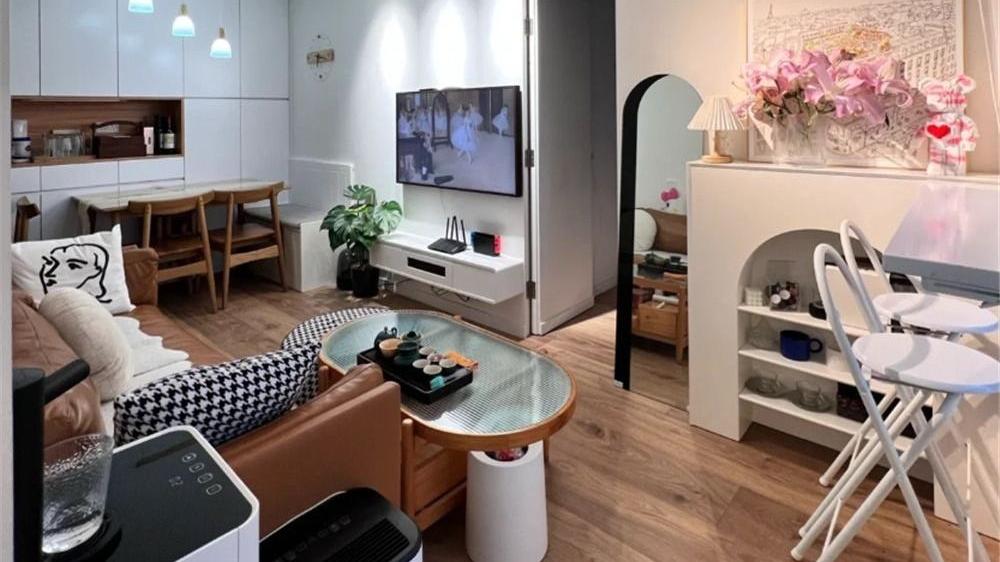 房地产市场|香港一家四口，将35㎡蜗居改成三室一厅，网友：也是服了