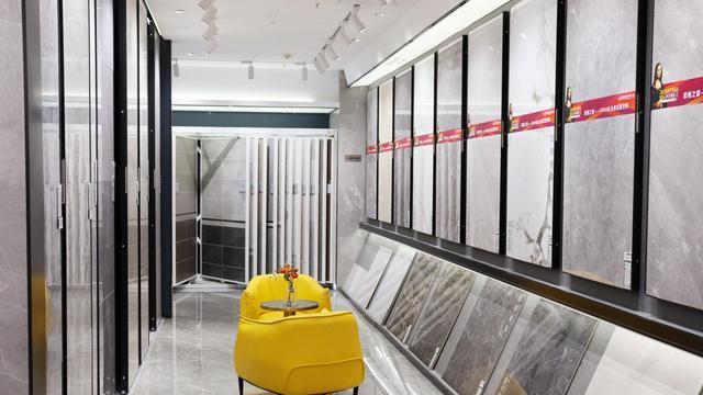 瓷砖和木地板有什么区别？售货员：穷人才做选择，有钱人两个都要