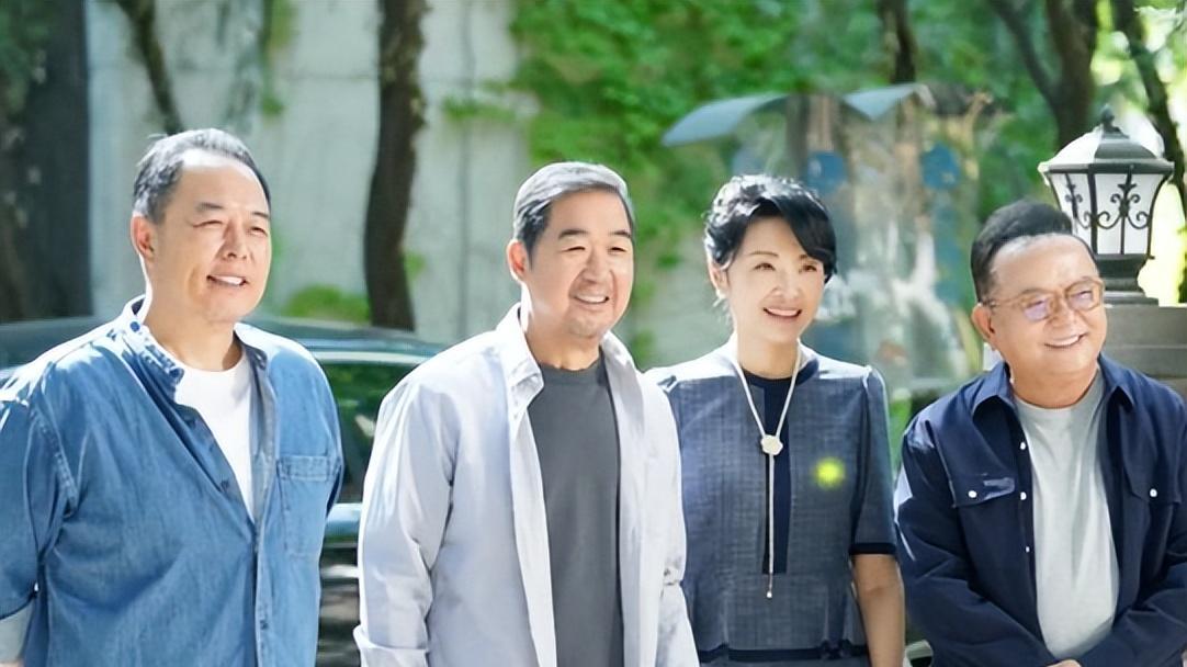 张国立|周涛张国立同台表演朗诵！穿紧身裙身材匀称，戴钻石耳环好贵气