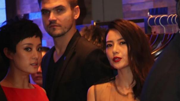 高圆圆|39岁孙俪同框42岁高圆圆！年龄仅差3岁，状态却大不同，一个略显老气，一个美艳风情