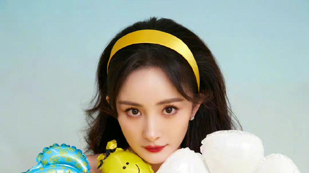 胡歌|于正真的拿捏内娱热点，回复网友说不知道杨幂胡歌是什么关系