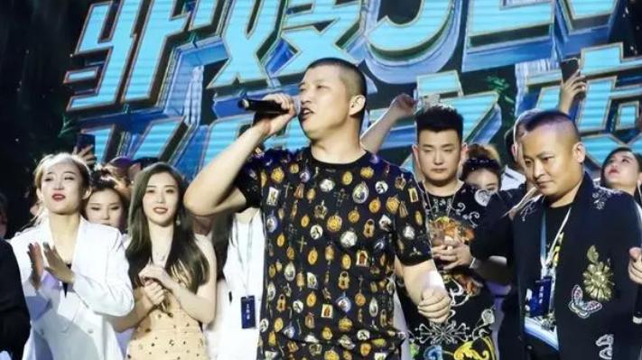 井元林|网红二驴的女儿发视频，怒怼黑粉，对外澄清：我爹我妈没有离婚