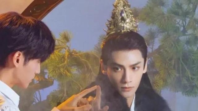 长月烬明|《长月烬明》还没开播就成了“待爆”剧了，主要是因为选角太离谱