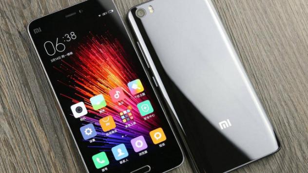 小米科技|米8屏幕指纹版，用到现在两年多了，并不卡就换了一次电池