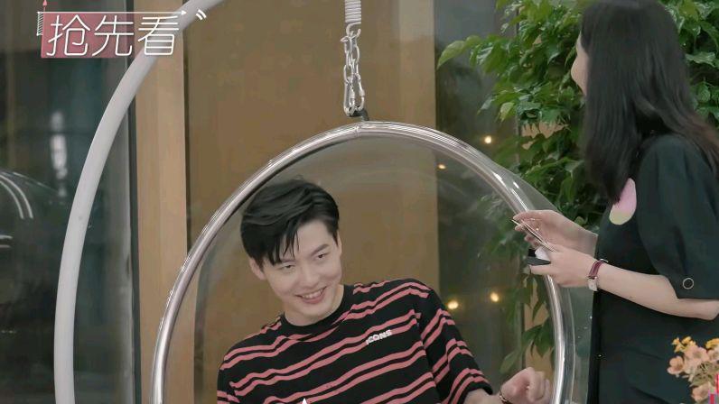 心动5|《心动5》六万CP暗戳戳发糖：女一潜意识动作暴露心意，老六好福气