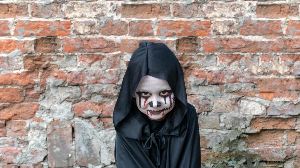 恐怖至极！被寄生虫寄生之后会怎样？原来寄生虫才是万物之王？