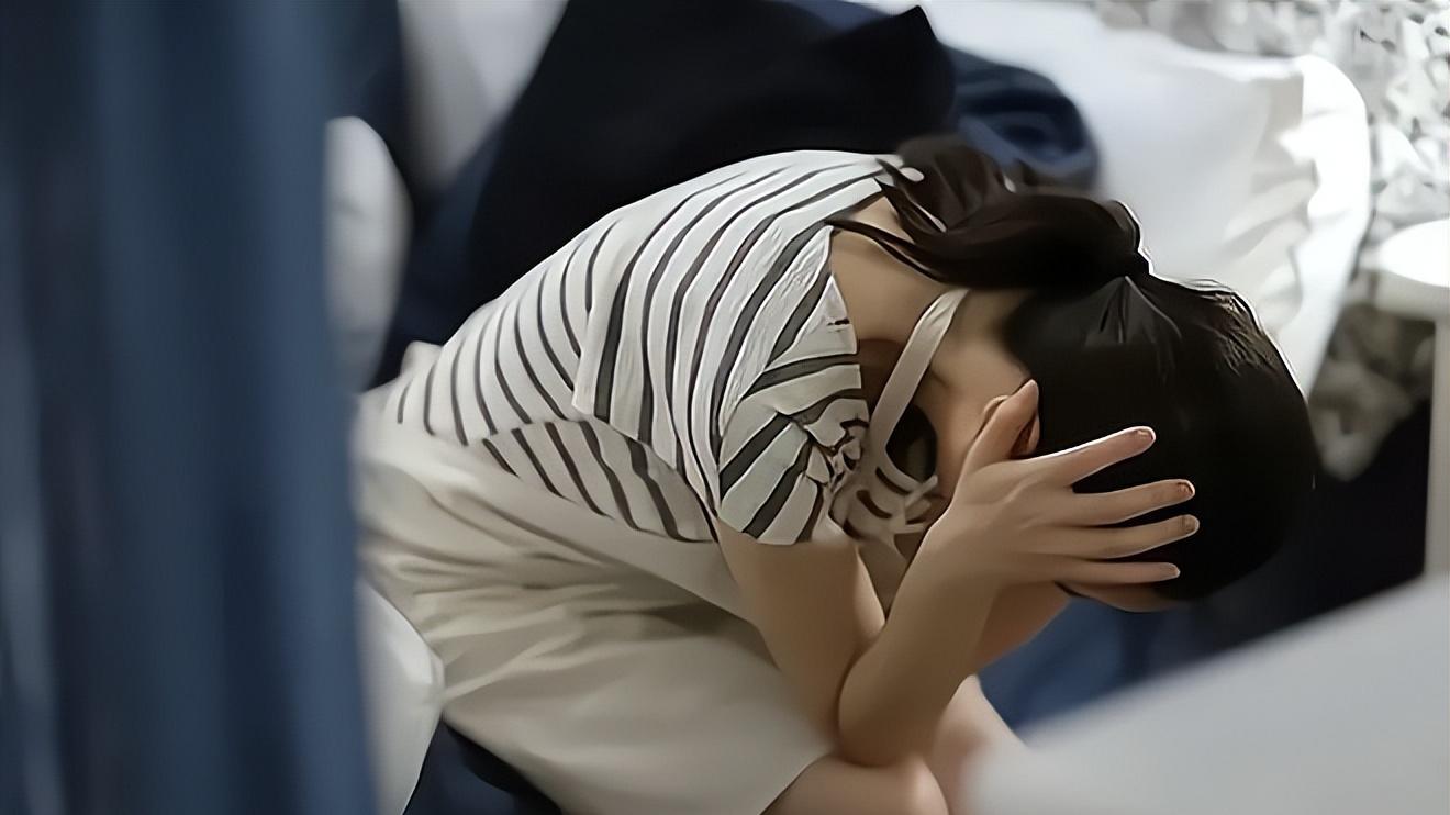 太残忍？女子引产将胚胎扔到婆家门口，网传她索要70万彩礼未果