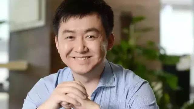 数字化转型|他18岁保送清华，27岁成副总裁，身家过亿，如今44岁还单身