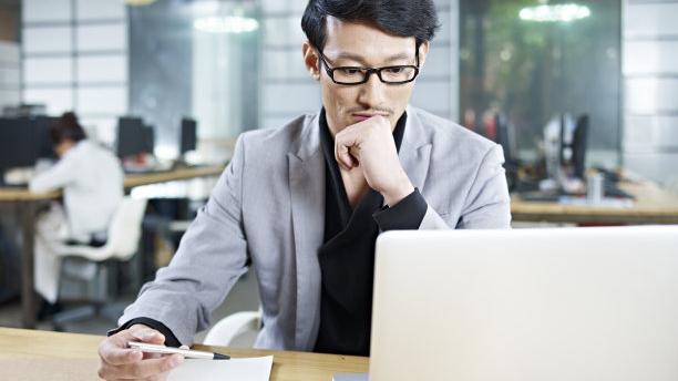 星座男|职场中要积极主动地把手边的工作做好，不耽误领导工作