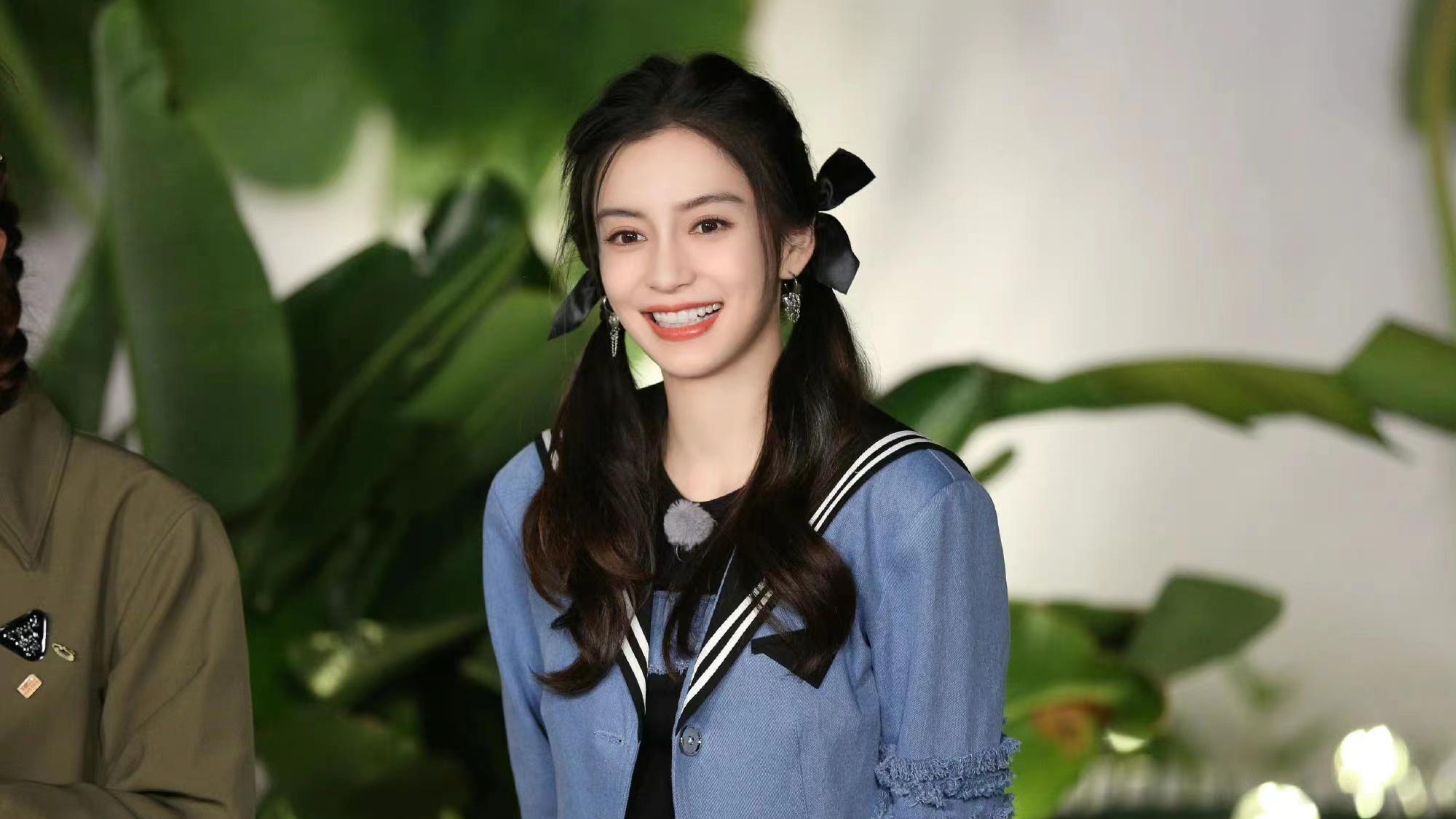 发型 Angelababy发型好圈粉，扎双马尾甜美又减龄，美回18岁