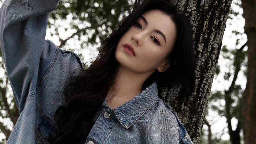 张柏芝|张柏芝直播疑卖假货！买家控产品差到像地摊货工作人员回应