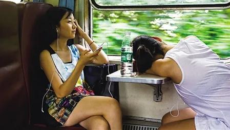 经常坐火车，发现有两点很矛盾的地方