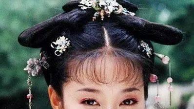 狙击|46岁马伊琍曝新恋情? 被富豪搂进怀里甜笑似少女