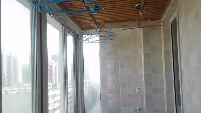 我们买房公婆装修买家具，听说花了20万，可一看沙发简直笑哭