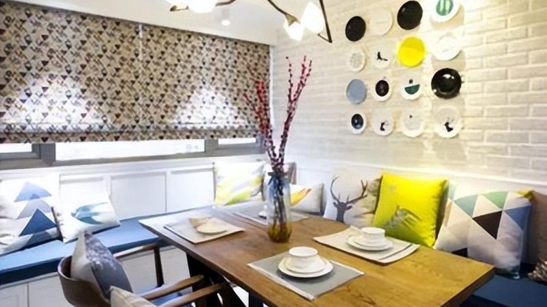 家里不要傻傻买整套餐桌椅，聪明人家都这样设计，省钱实用又漂亮