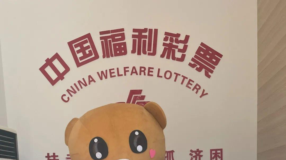 山西临汾女彩民梦到中奖后买彩中674万！捐款5万为生病父亲祈福