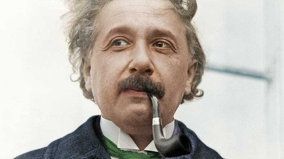 宇宙诞生138亿年，它是否存在边界，地球是宇宙的中心吗？