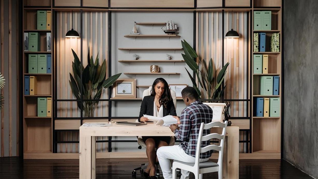 江苏省|我，在江苏的体制内工作10年，透露年薪，揭秘公务员的优势有哪些