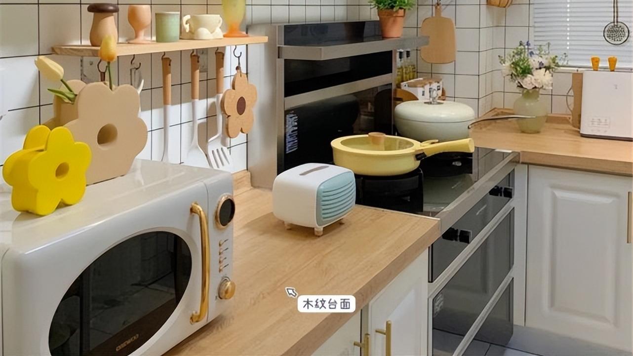 姑娘改造5㎡小厨房 用最简单的方法呈现最温馨的效果