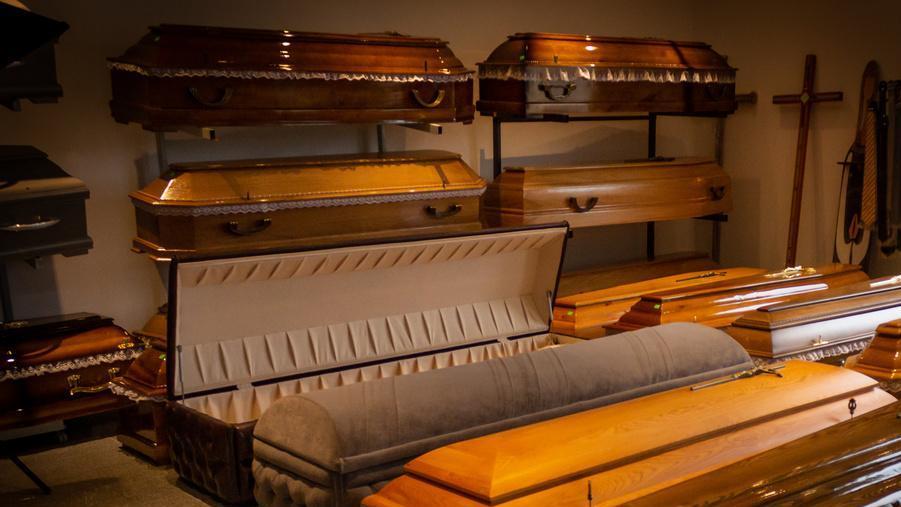 招聘|殡仪馆开放招聘“火化工”，年收入还不错，报考有3个条件！