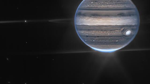 詹姆斯韦伯太空望远镜拍摄了木星图像，木星卫星和环结构清晰可见