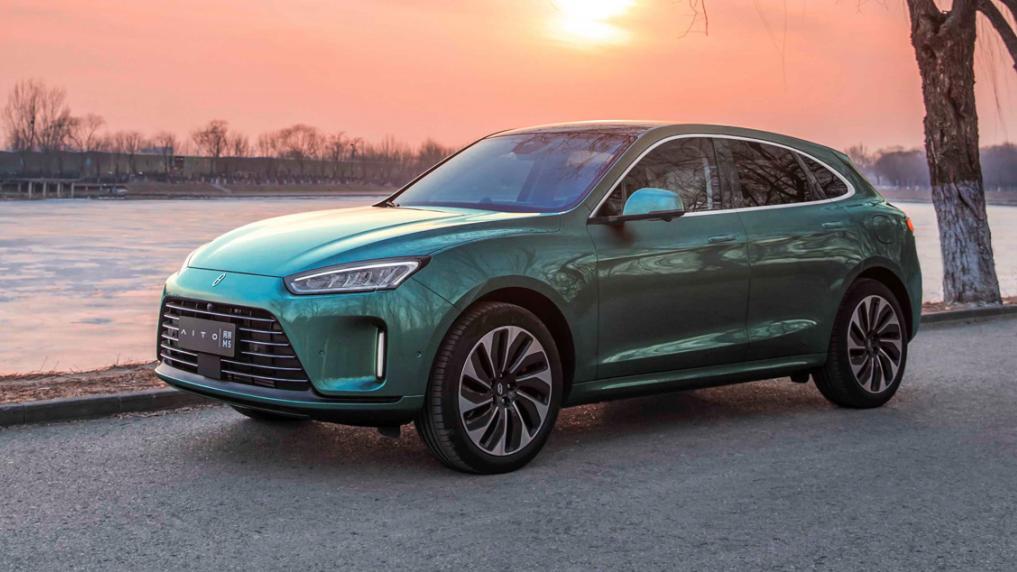 诺基亚|华为HarmonyOS加持AITO 问界M5，是智慧出行的天花板？