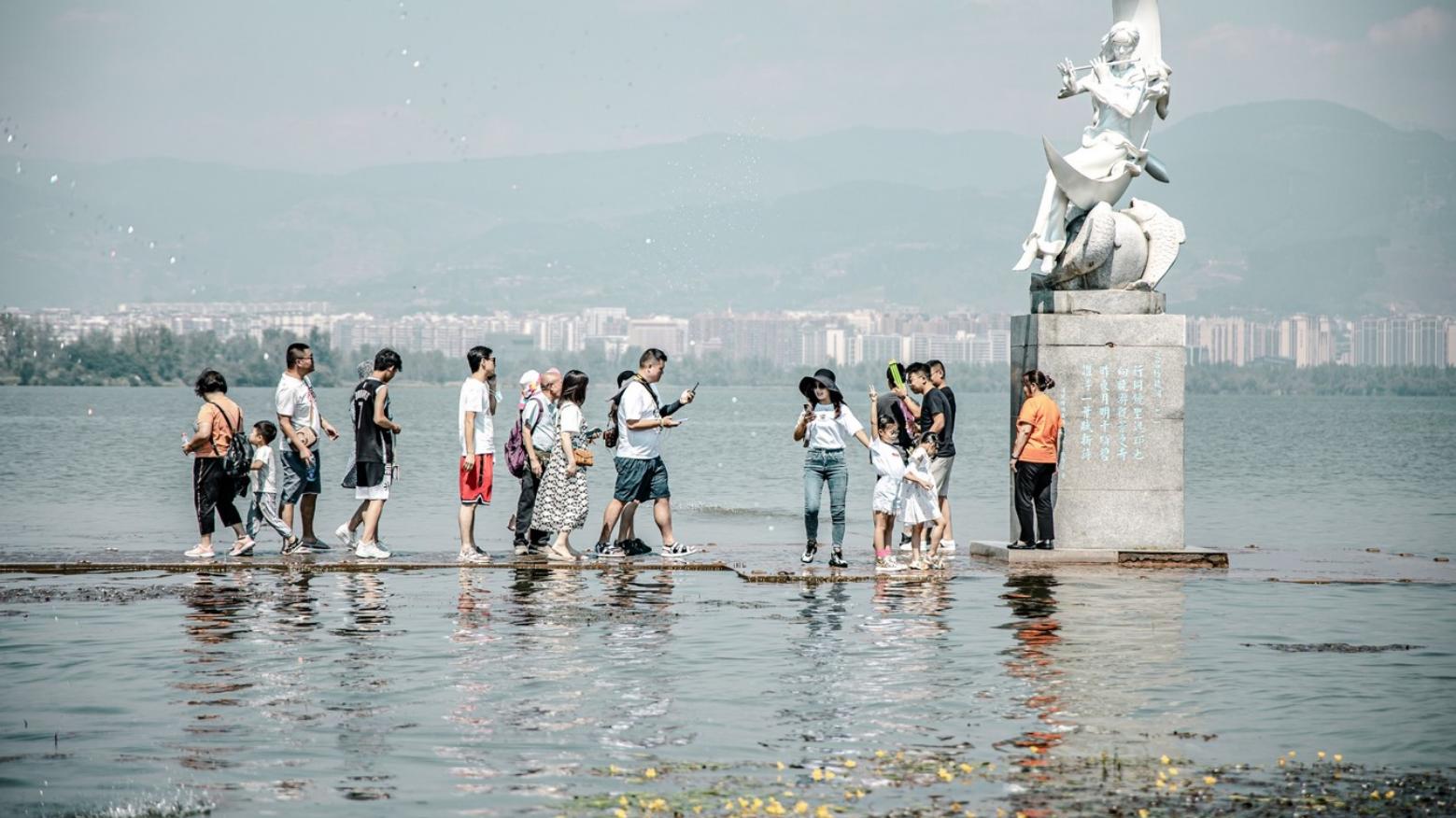 太行山大峡谷|成都人的后花园：阳光沙滩一秒出海，自驾6h直达