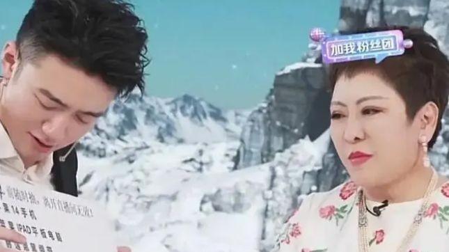 向太|向太直播卖床垫惹争议，称离婚也不要拿回来，内涵汪小菲败坏好感