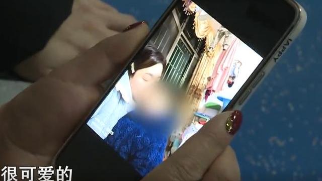 42岁女子不满意老实丈夫，给新男友生儿子后，查出肺癌晚期就被甩