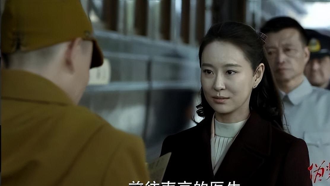 伪装者|再看《伪装者》才知：为何明镜第一次见到程锦云就说她怪怪的