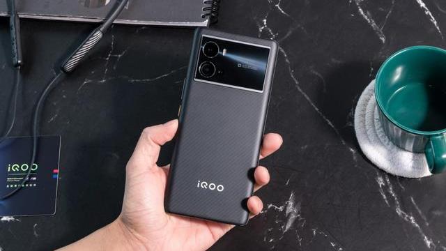 iqoo|iQOO9Pro才是实力派，120W快充+强悍双芯，12+512G卖5699