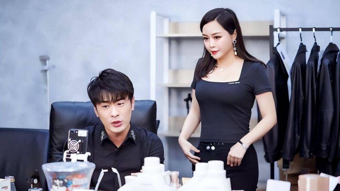 女主播|辛巴旗下女主播网络自曝：平台高层强迫与其发生关系