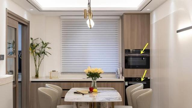 餐厅装修除了餐边柜，最好再添加个电器柜，好用度起码翻几倍！