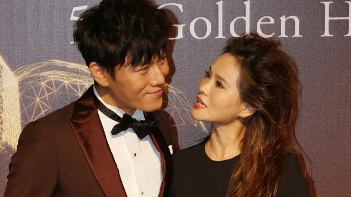 伊能静|秦昊被拍与异性牵手，伊能静眼含泪水发视频，工作室为此发布声明