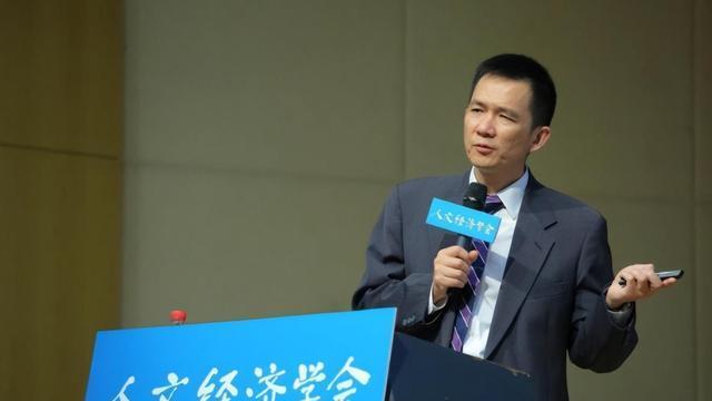 奶茶|未来10年，有3类职业或将被市场淘汰，北大教授直言，考生要慎选