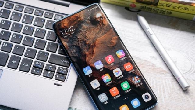 小米科技|雷军出手，多款小米旗舰手机春节大降价，顶配曲面屏旗舰仅2599元