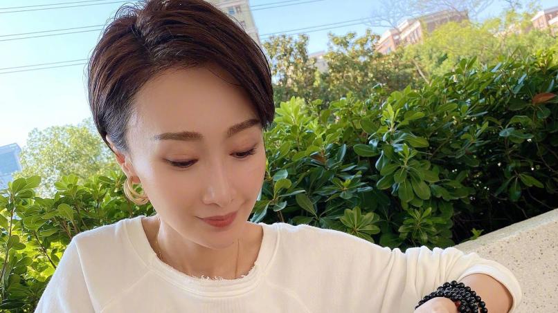 肖涵|短发女神肖涵，因饰演张翰姐姐走红，身材颜值太出众！