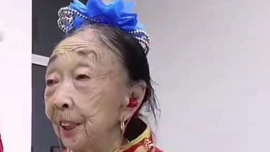 马玉琴搬回老家，命令丈夫煮最新鲜的玉米，李玉成反手给她打趴下